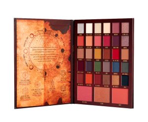 NYX x Chilling Aventures of Sabrina Makeup Collection