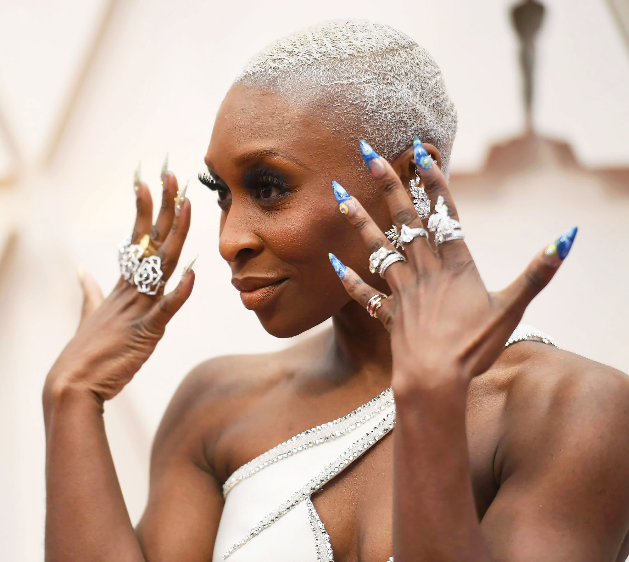 Oscars 2020 Cynthia Erivo Starry Night Nail Art Details Us Weekly