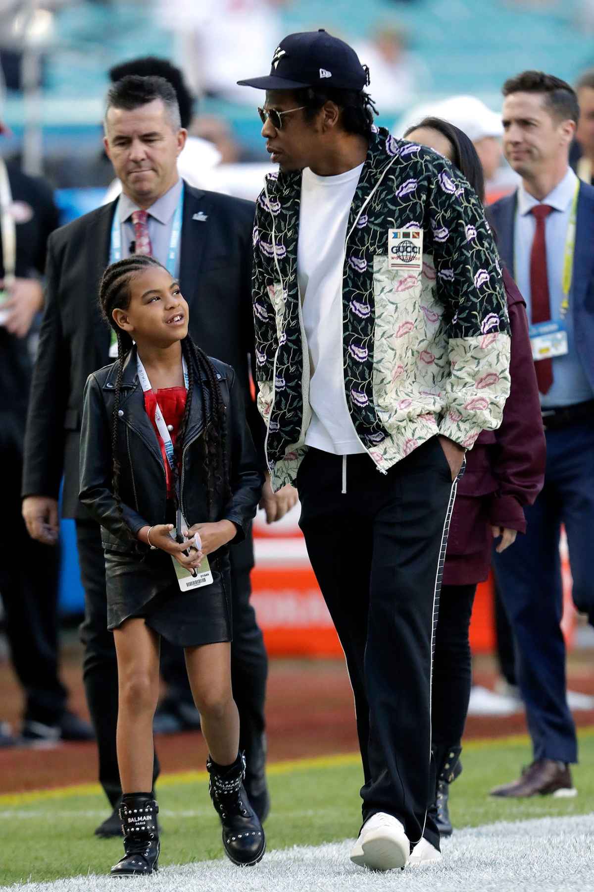 Jay-Z & Blue Ivy at 2023 Super Bowl: Photos & Video – Billboard