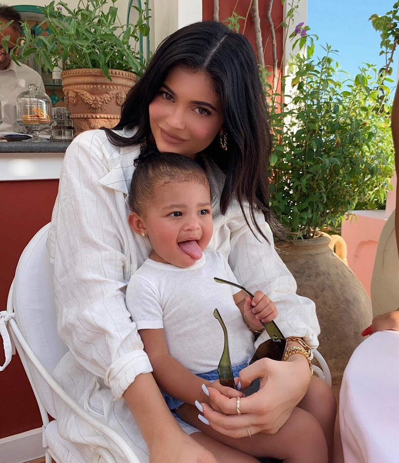 Kylie Jenners Daughter Stormi Calls Her 1st Name Not Mom Video