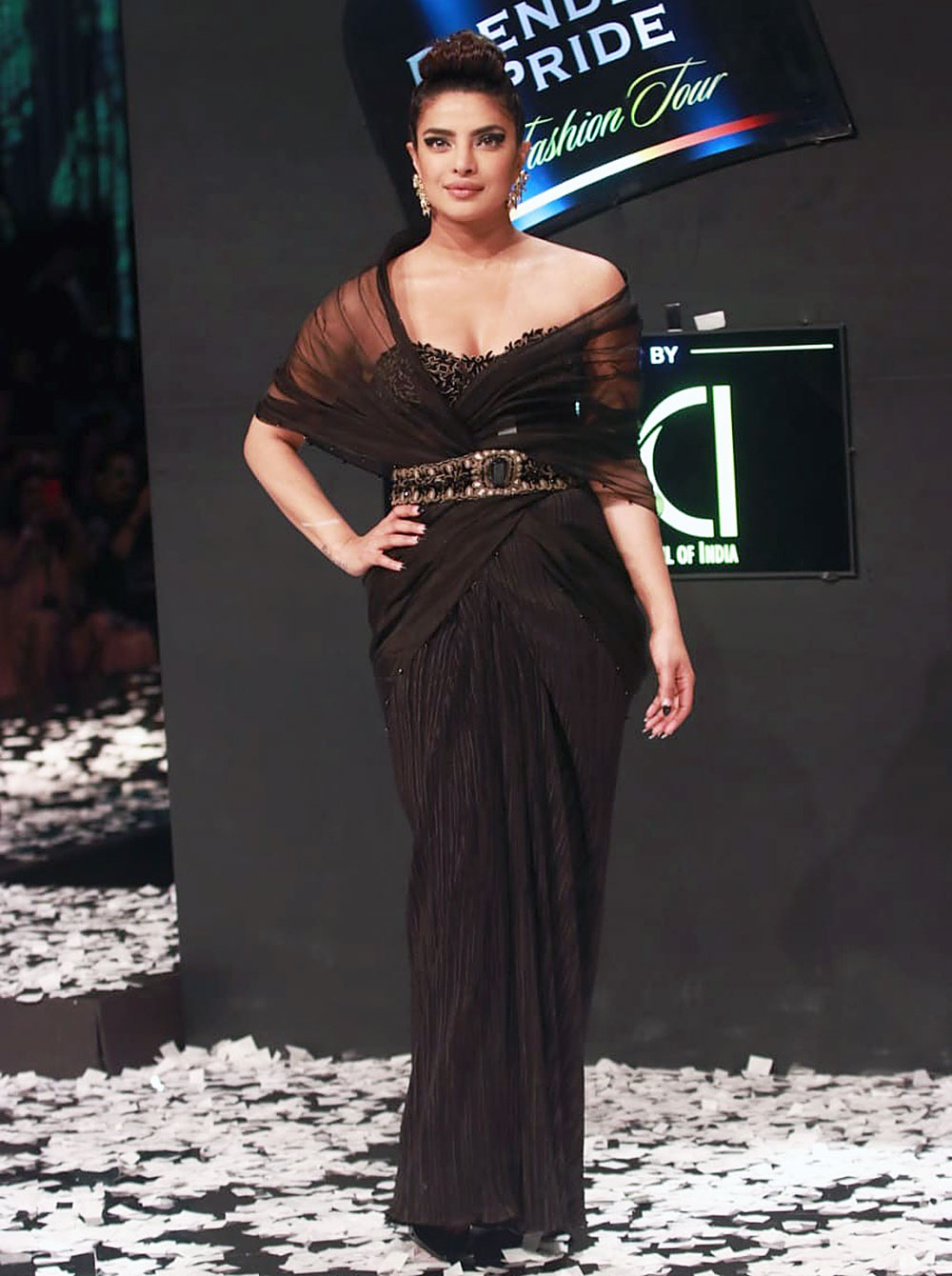 Priyanka chopra hotsell in gown