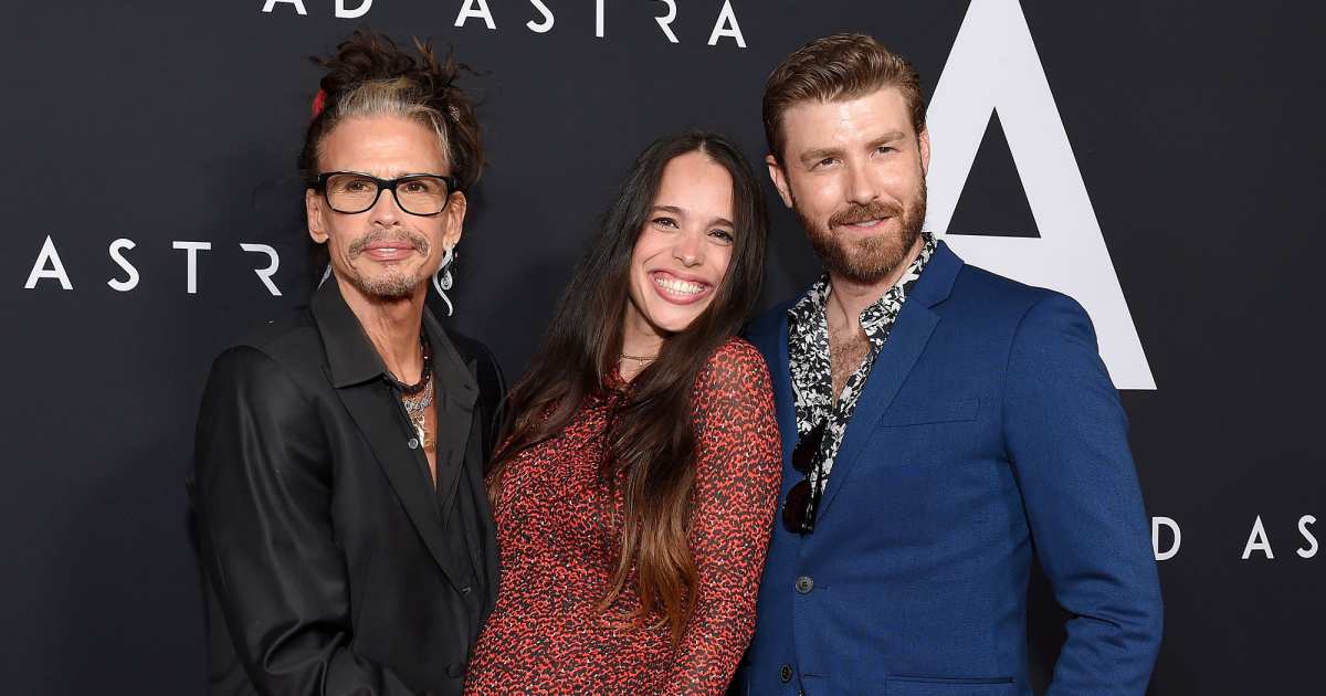 Steven Tyler's Personal Life, Siblings, Parents, Husbands And Other Family  »