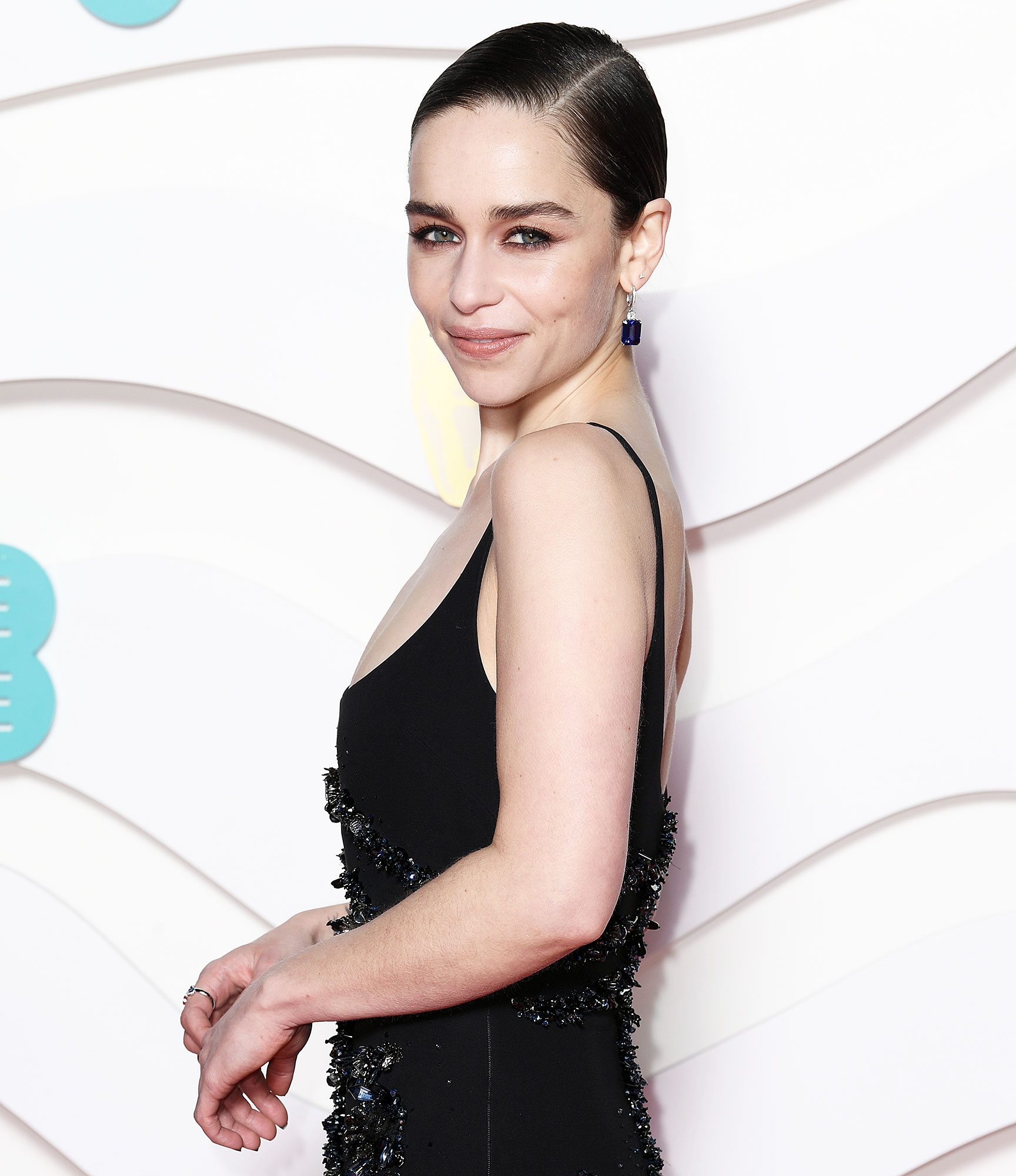 Emilia Clarke Offers Fans a Chance to Have Dinner With Her