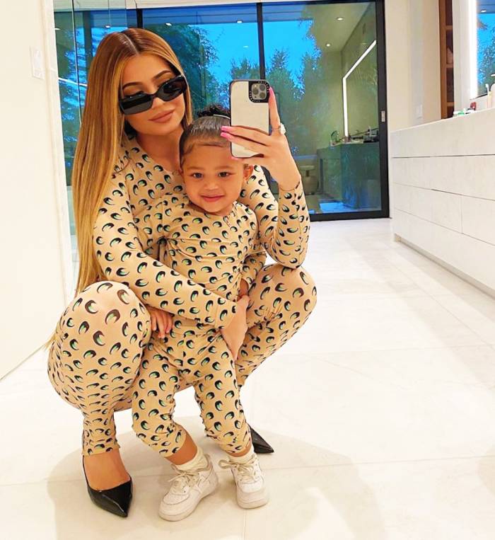 Kylie Jenner Shares Look-Alike Photos of Herself, Daughter ...