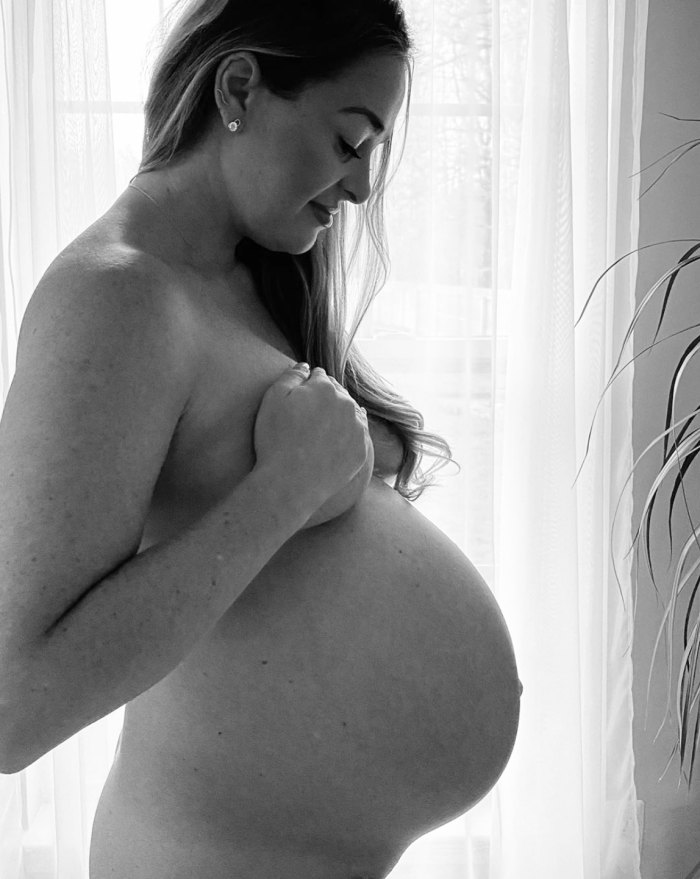 Married Pregnant Naked - Pregnant Jamie Otis Shares Naked Baby Bump Pics