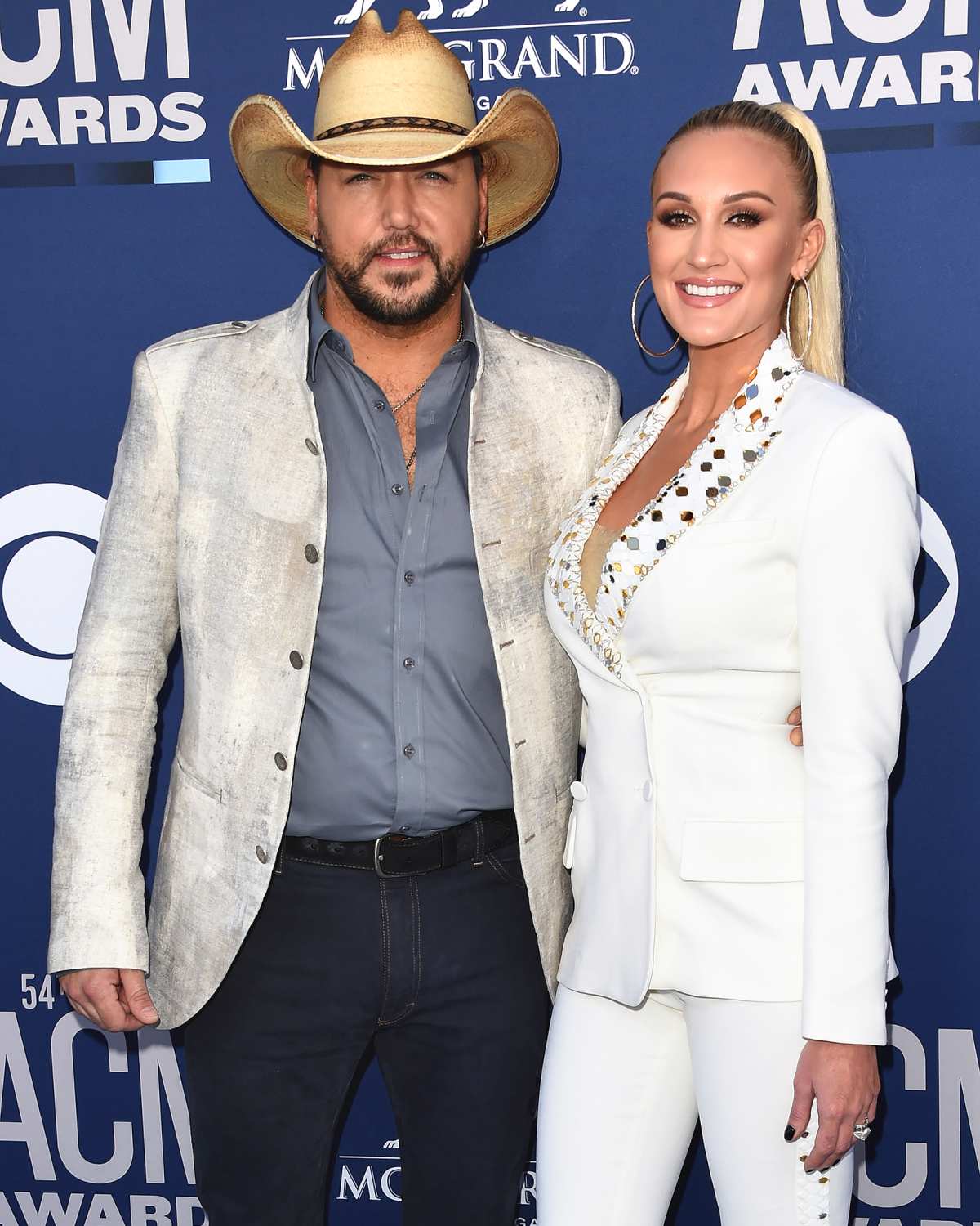 Stepmom Brittany Aldean Is Like ‘Big Sister’ to Jason's Daughters | Us ...