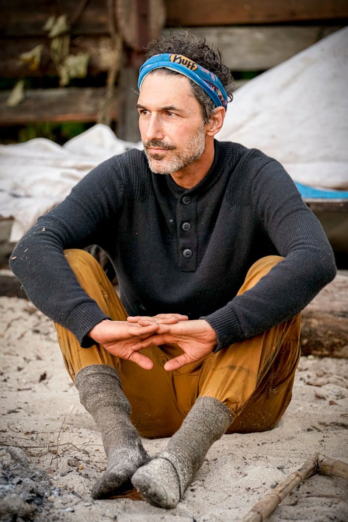 Survivor S Ethan Zohn Previews Winners At War Finale