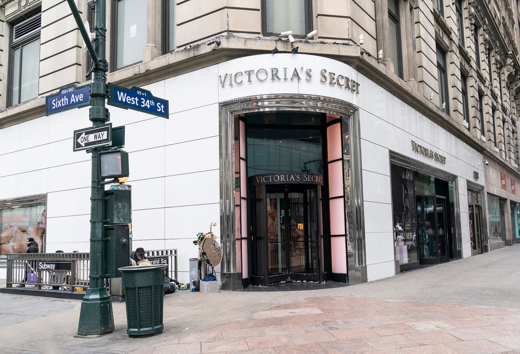 Victoria’s Secret Is Closing 250 Stores in North America Details