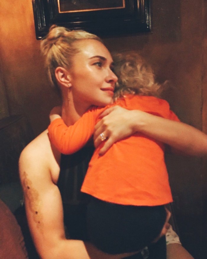 Hayden Panettiere Posts Throwback Pic For Daughter Kayas Birthday 2663