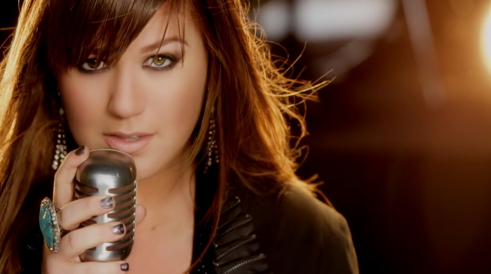 Stronger Келли Кларксон. Kelly Clarkson - stronger (2011).