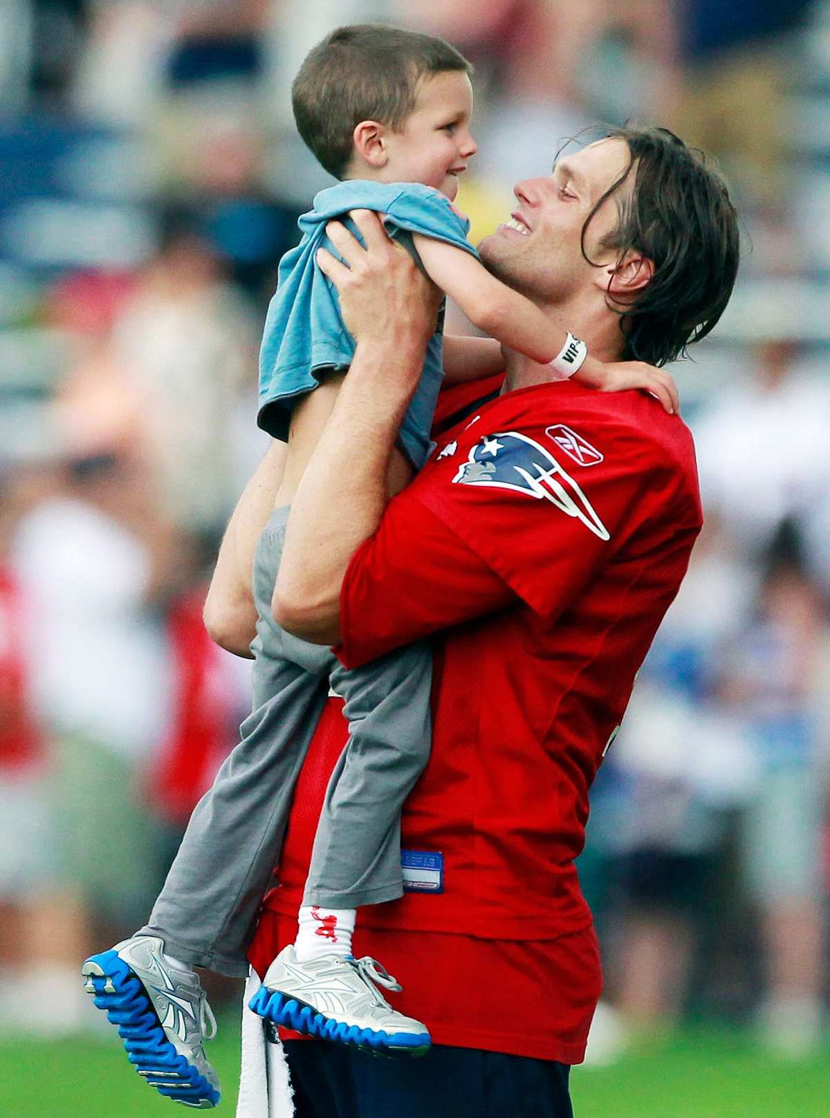 Tom Brady Kids: Children, Family With Gisele Bundchen, Bridget Moynahan –  StyleCaster