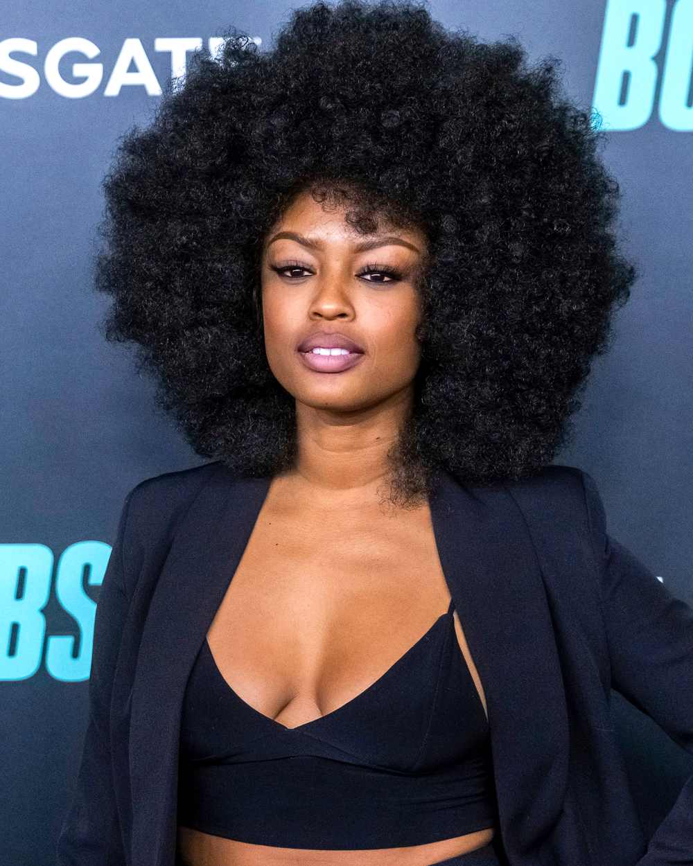 Javicia Leslie Cast As New Batwoman For Season 2 5 Things To Know Us Weekly 