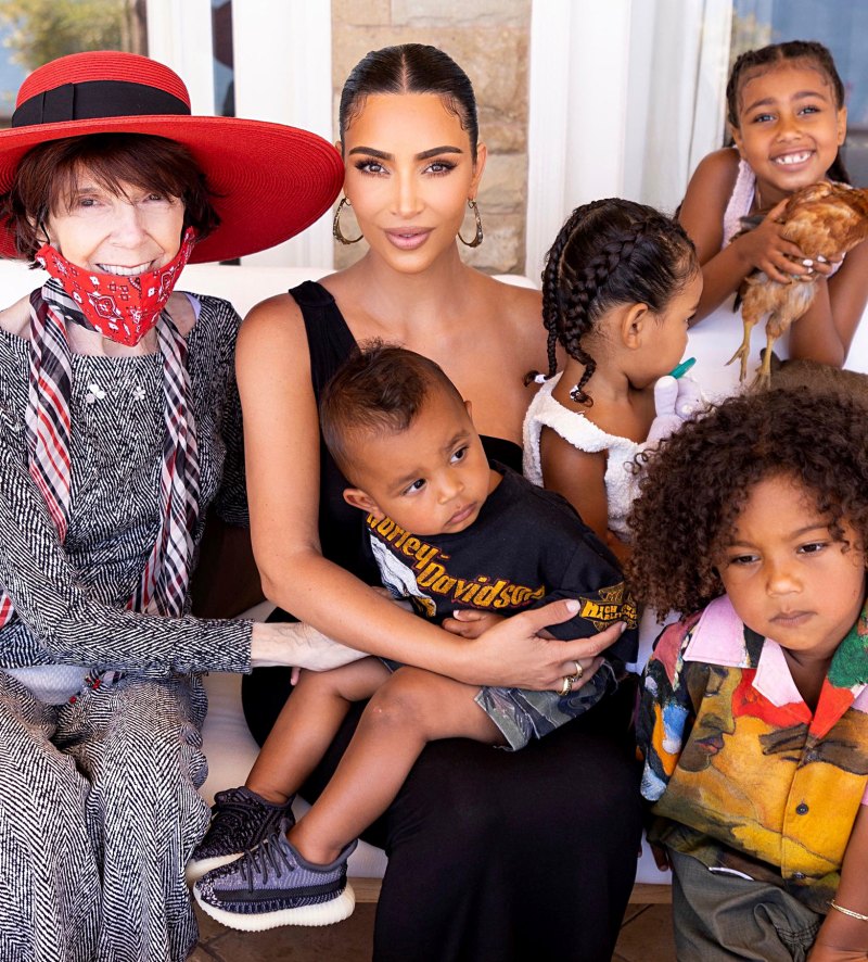 Kim Kardashian Shares Family Photos With 4 Kids After Kanye New Tweets 01 ?w=800&quality=86&strip=all