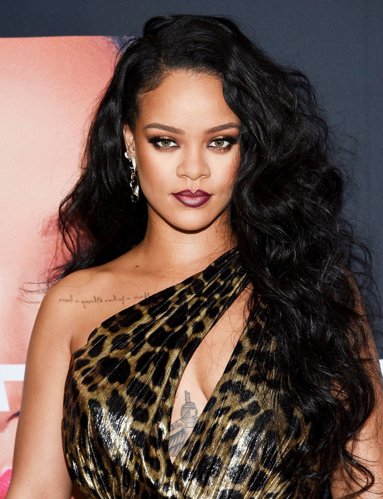 Rihanna Reveals Product Details And Launch Date For Fenty Beauty