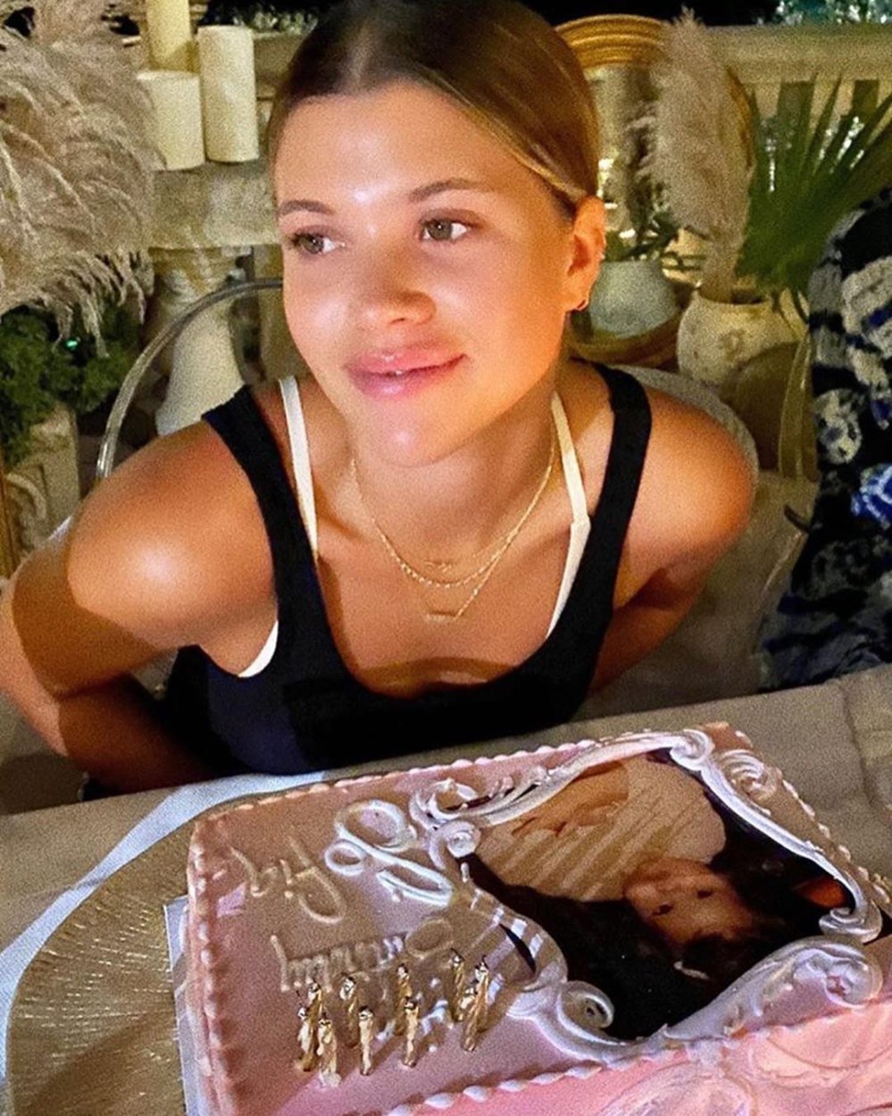 Lionel Richie Bakes A Cake For Sofias 22nd Birthday