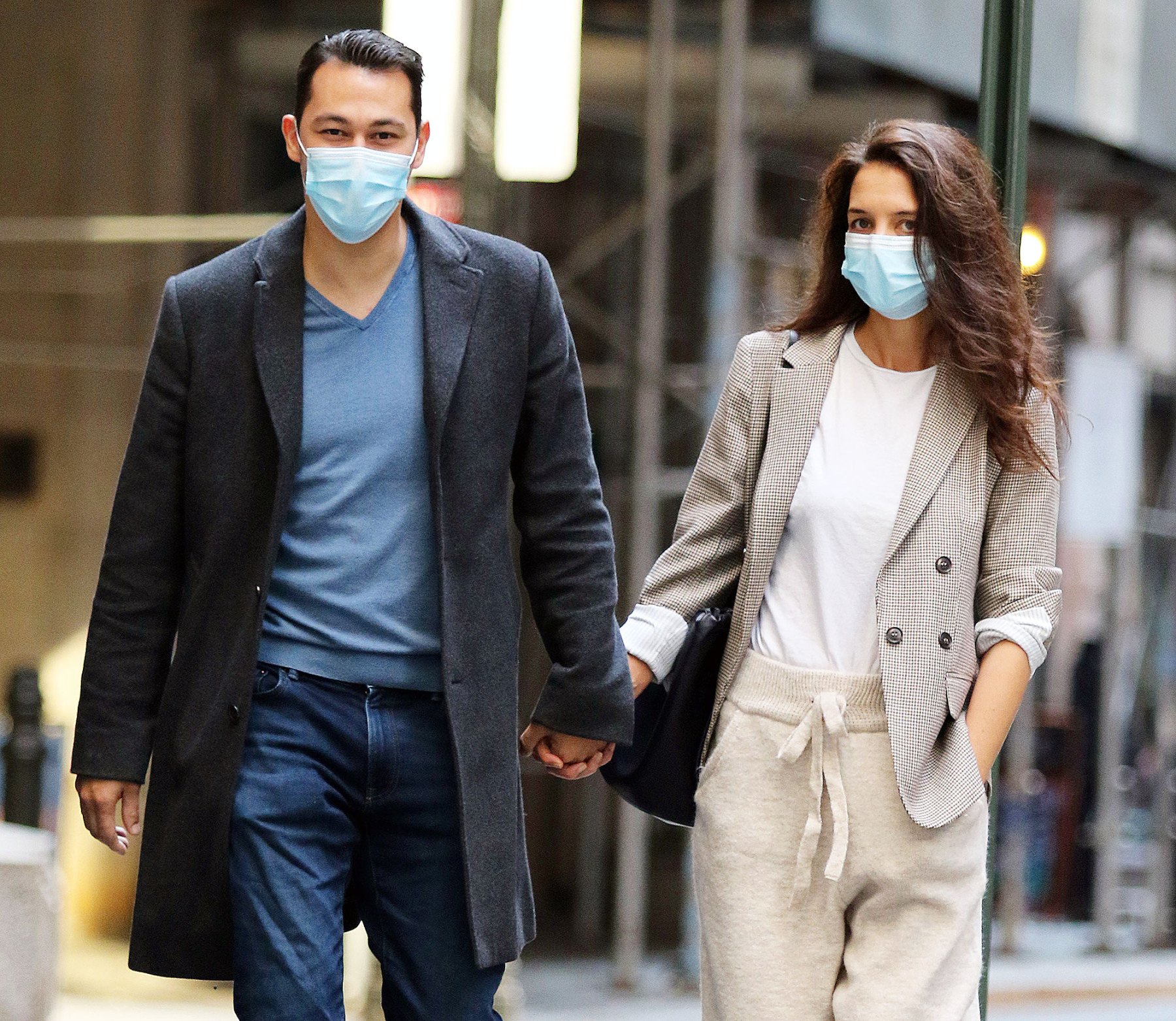 Katie Holmes, Emilio Vitolo Jr. Hold Hands on NYC Stroll: Pics