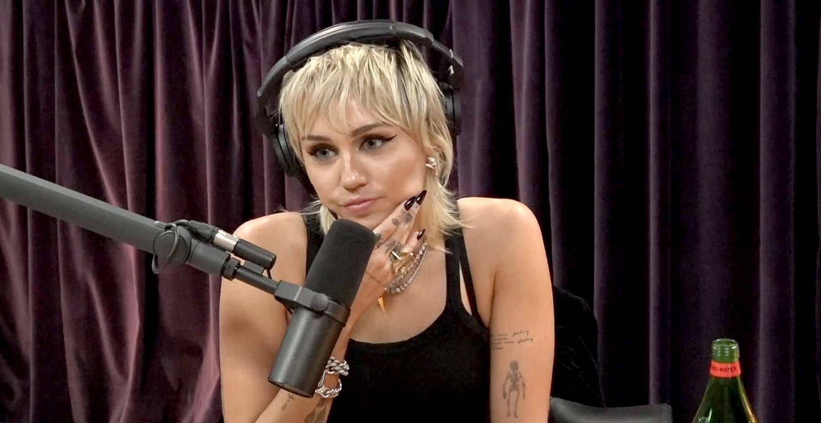 1682px x 867px - Miley Cyrus Details Divorce, Sobriety and More in New Interview