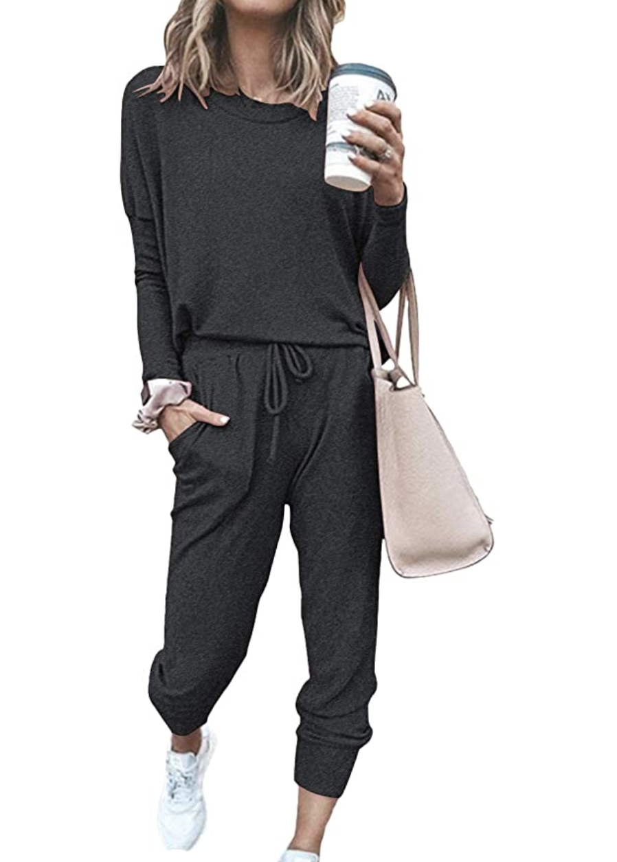 This No. 1 Bestselling Sweatsuit Will Be Your New Off-Duty Lounge ...