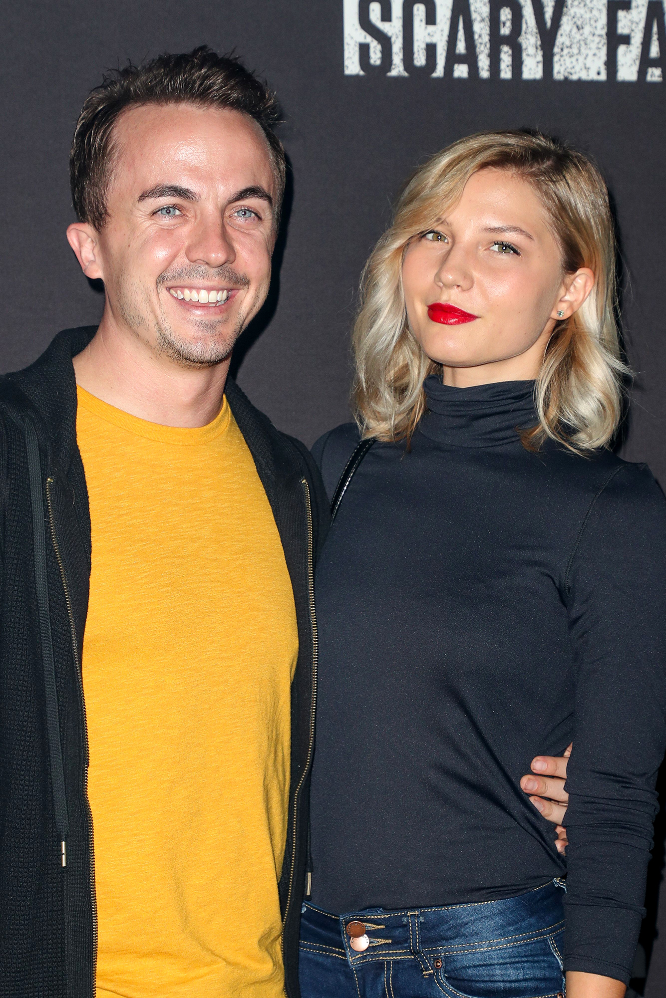 Frankie Muniz, Pregnant Wife Paige Price Reveal Babys pic pic