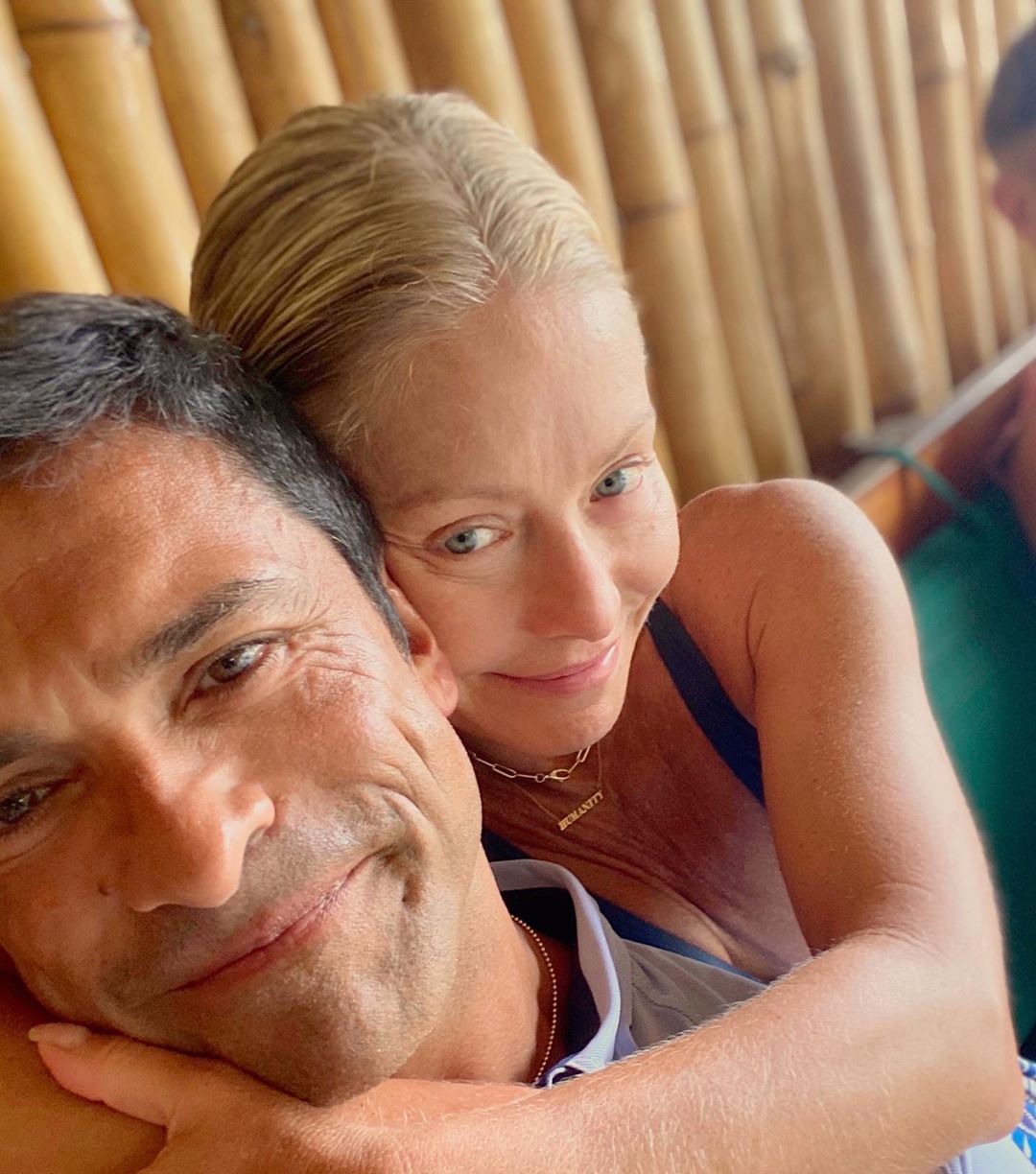 Mark Consuelos schwärmt von der „sexy“ Kelly Ripa an ihrem Geburtstag