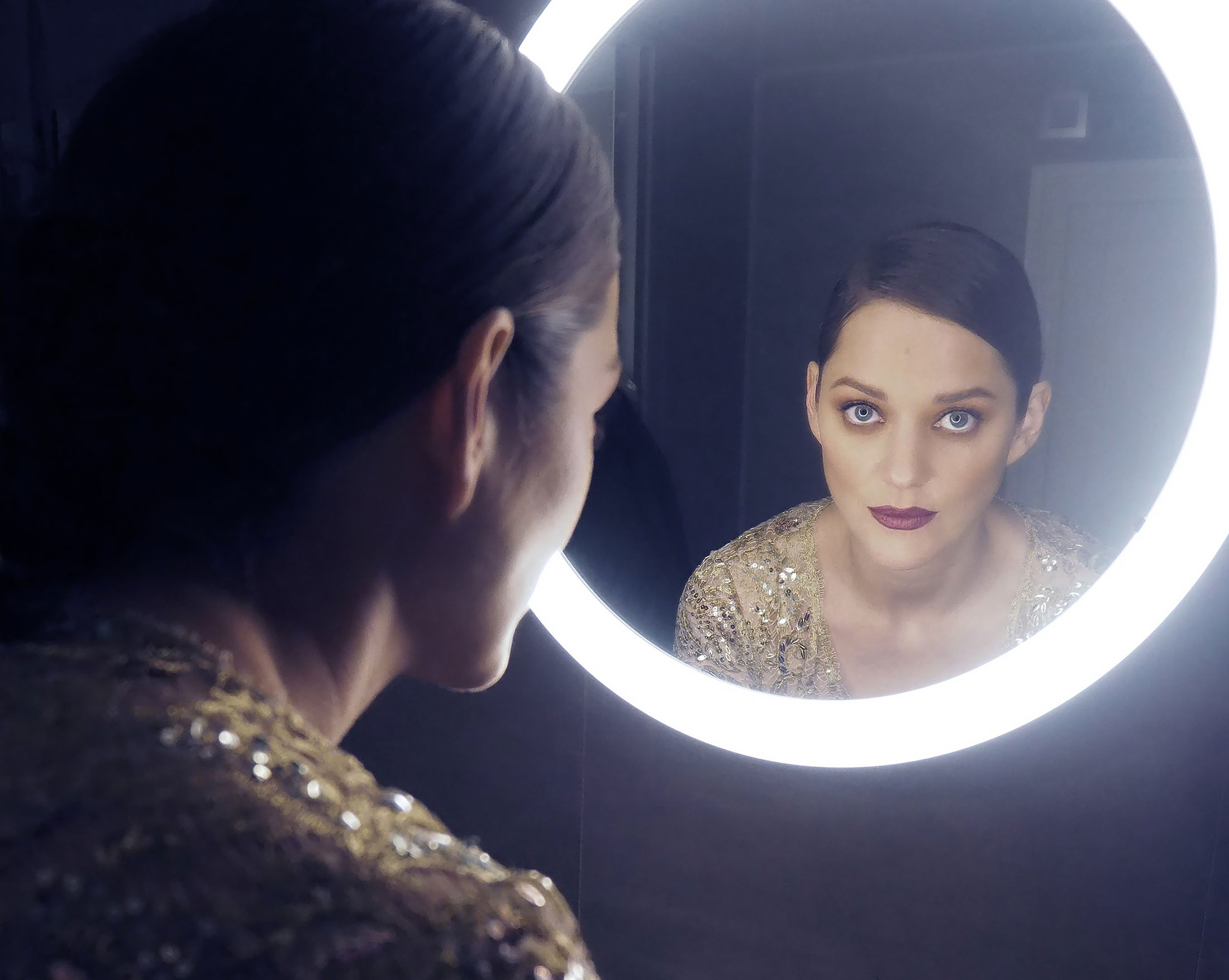 2200px x 1754px - Marion Cotillard on Dancing in Chanel No. 5 Film: Watch