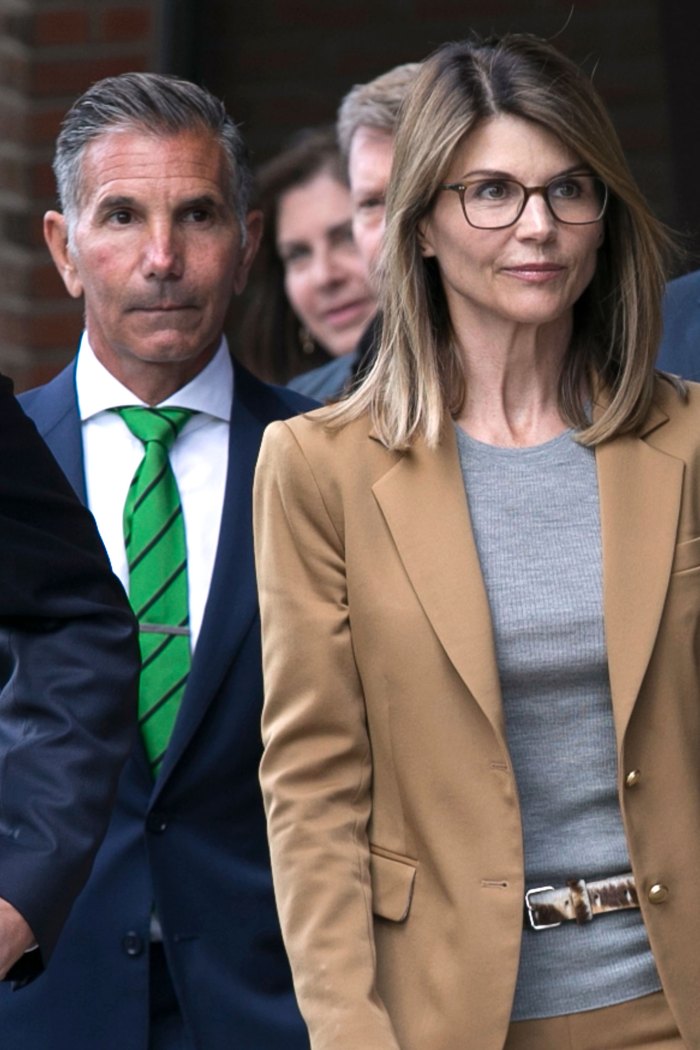 Lori Loughlin S Husband Mossimo Giannulli Spotted Days Before Prison