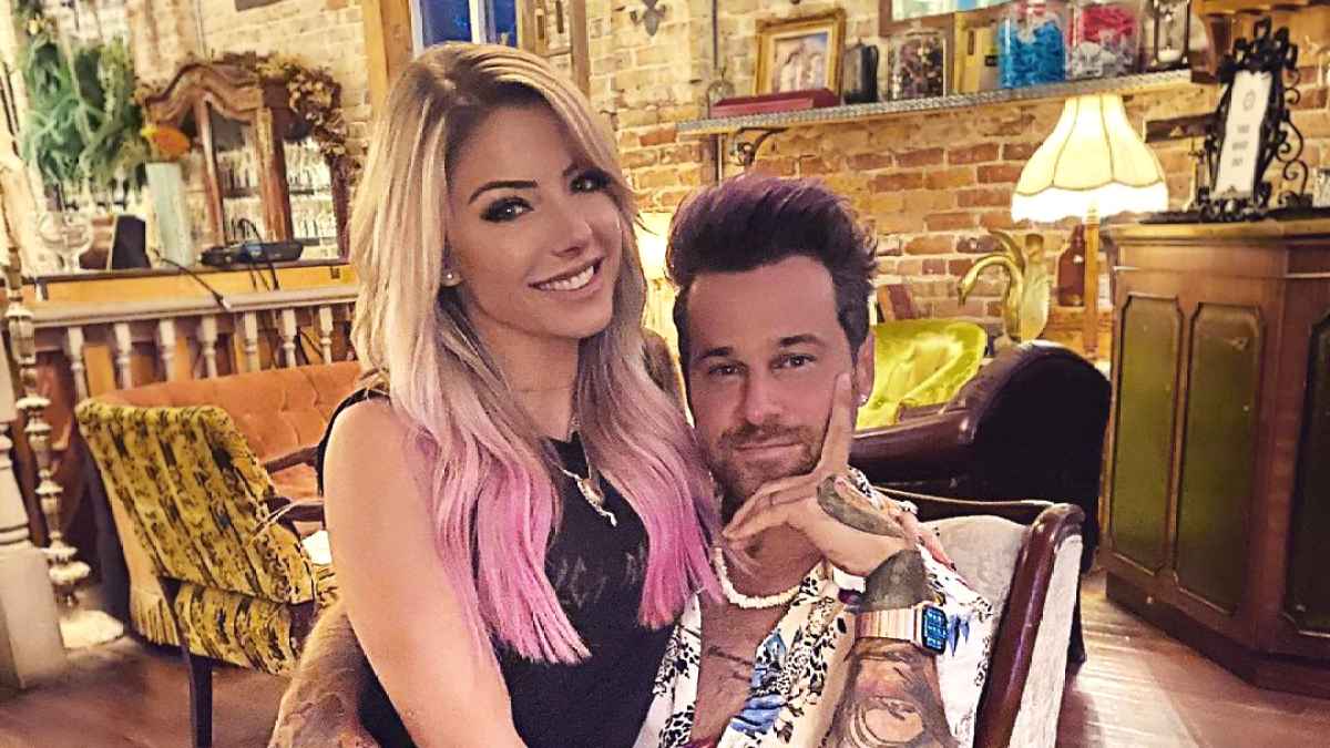 Alexa Bliss Xvideo - Ryan Cabrera Is Engaged to Alexa Bliss After 1 Year of Dating