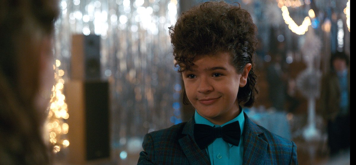 Stranger Things Gaten Matarazzo Dustins Outfits In Season 4 Are My ‘favorite Us Weekly 8917