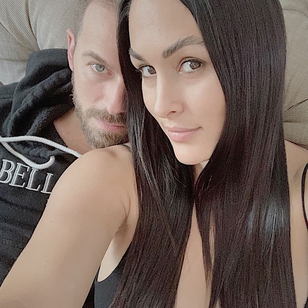 Cronograma de relacionamento de Nikki Garcia e Artem Chigvintsev