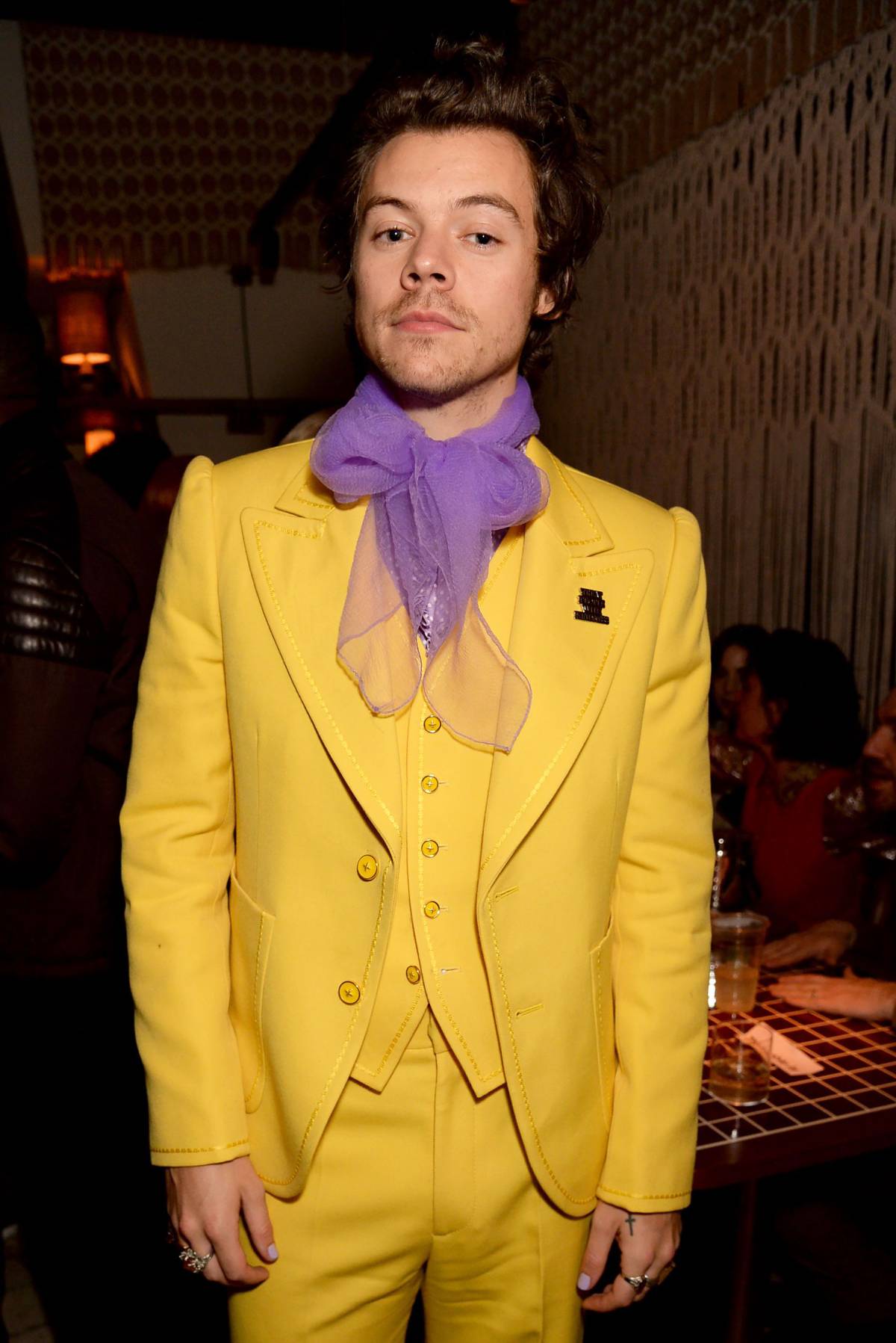 30 Harry Styles Outfits with His Coolest Looks - Outfit Styles