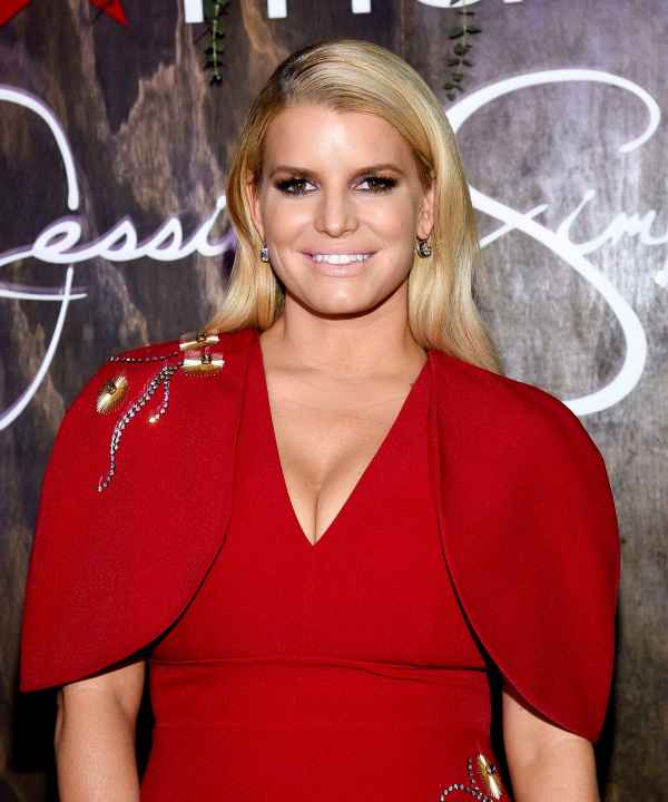 Jessica Simpson Shows Off 100 Lb Weight Loss In Christmas Onesie Us Weekly