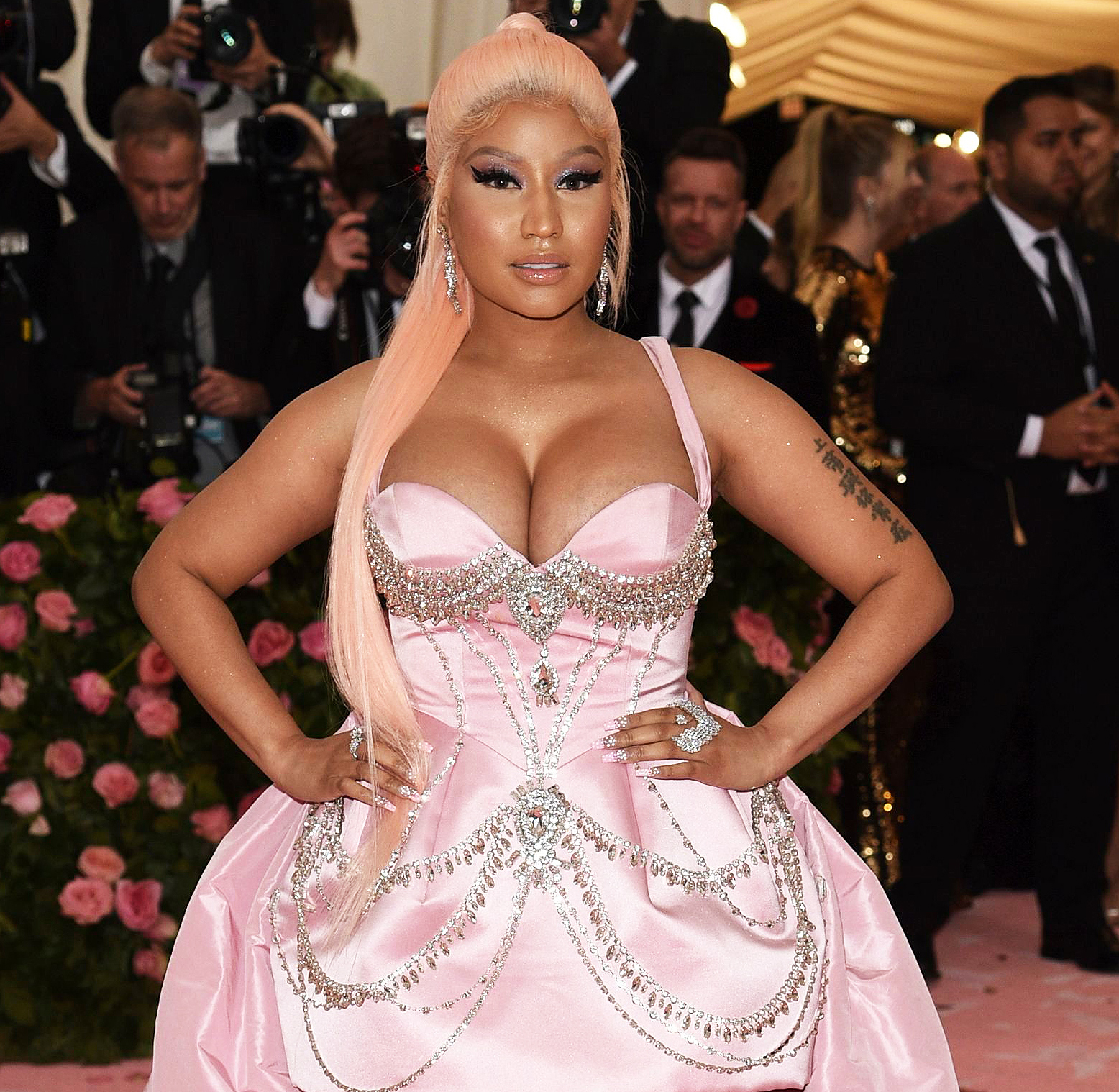Nicki Minaj Fat Booty Porn - Nicki Minaj Talks 'Painful' Breast-Feeding, Pumping Experience