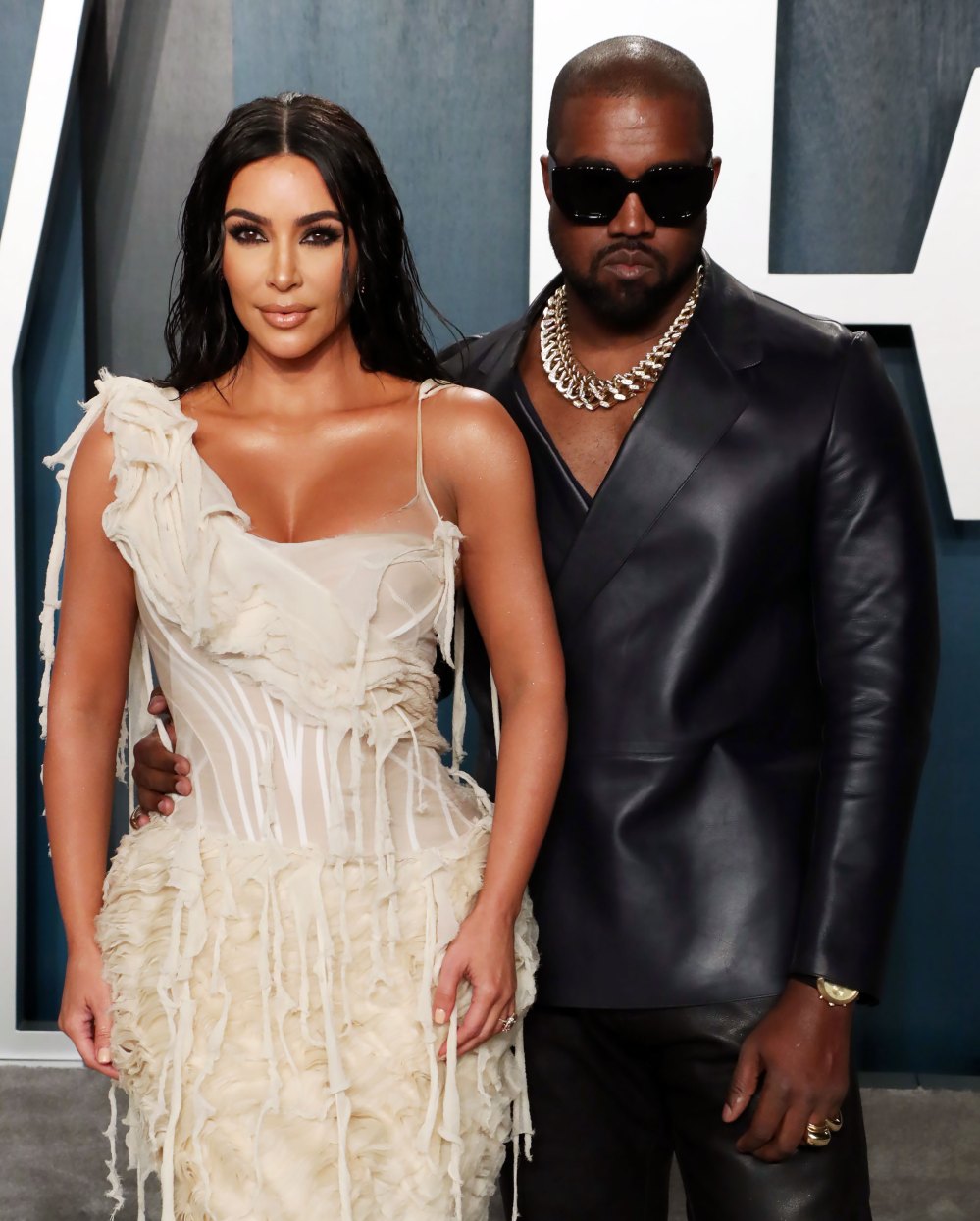 Kim Kardashian Stops Wearing Her Wedding Ring From Kanye West