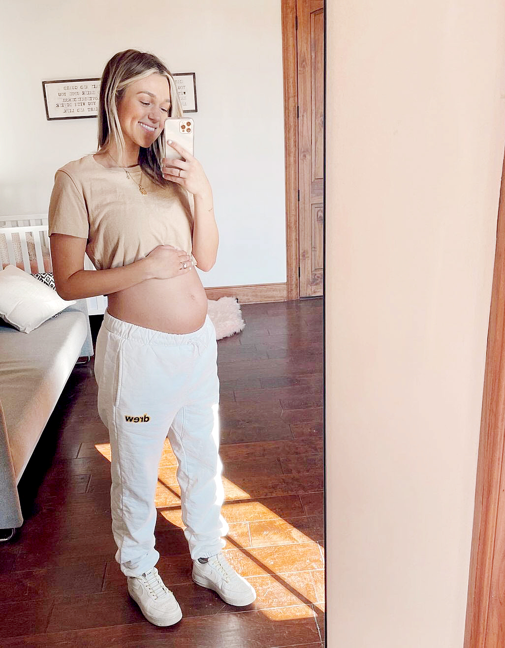 Pregnant Sadie Robertson S Bare Baby Bump At 25 Weeks Pics