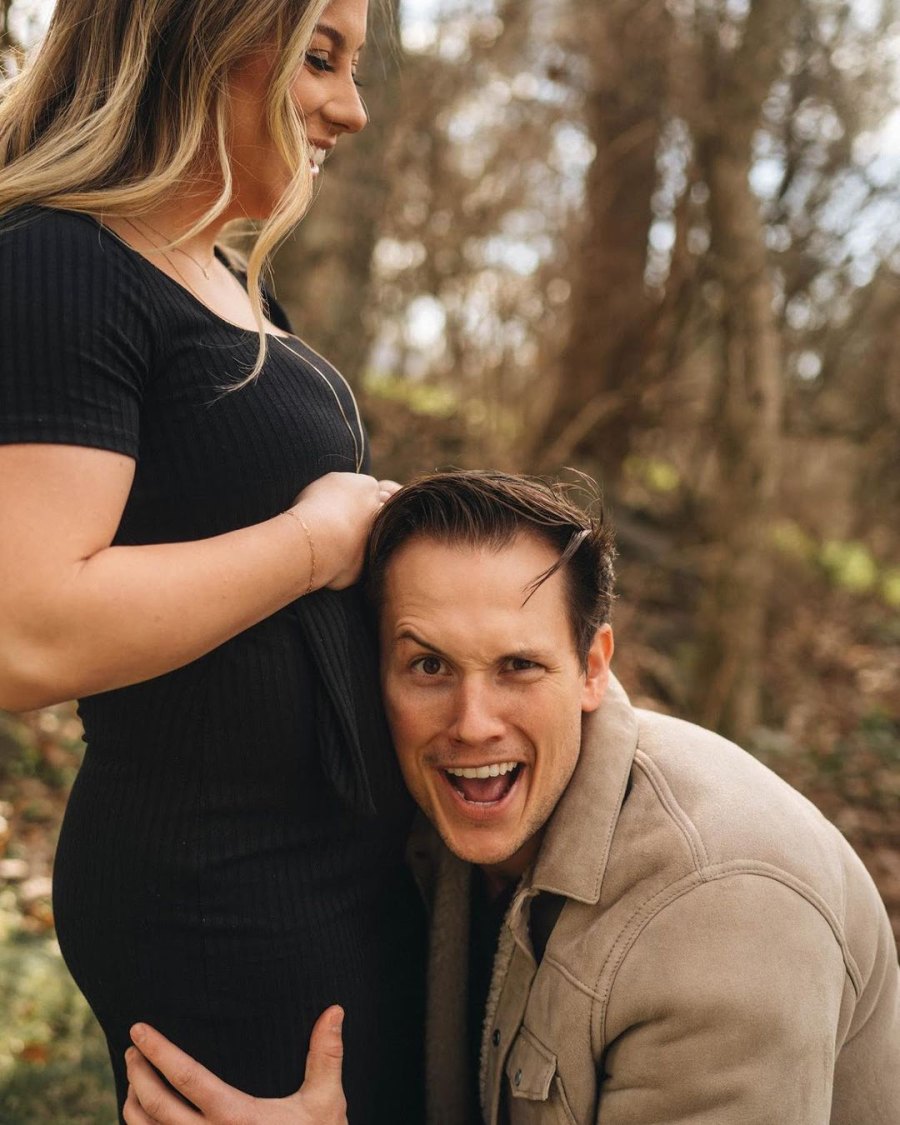 Pregnant Shawn Johnson’s Baby Bump Album Ahead of 2nd Child: Pics