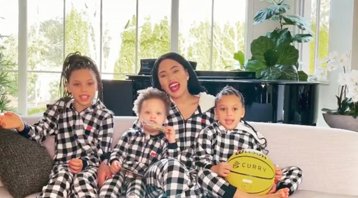 Stephen Curry, Ayesha Curry And Kids Pose In Sweet Family Photo