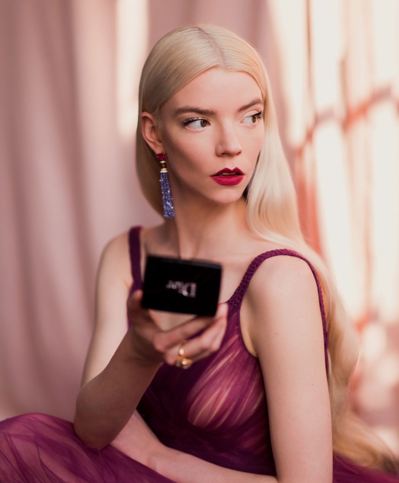 Anya Taylor Joy Did Her Own Makeup For Critics Choice Awards 2021