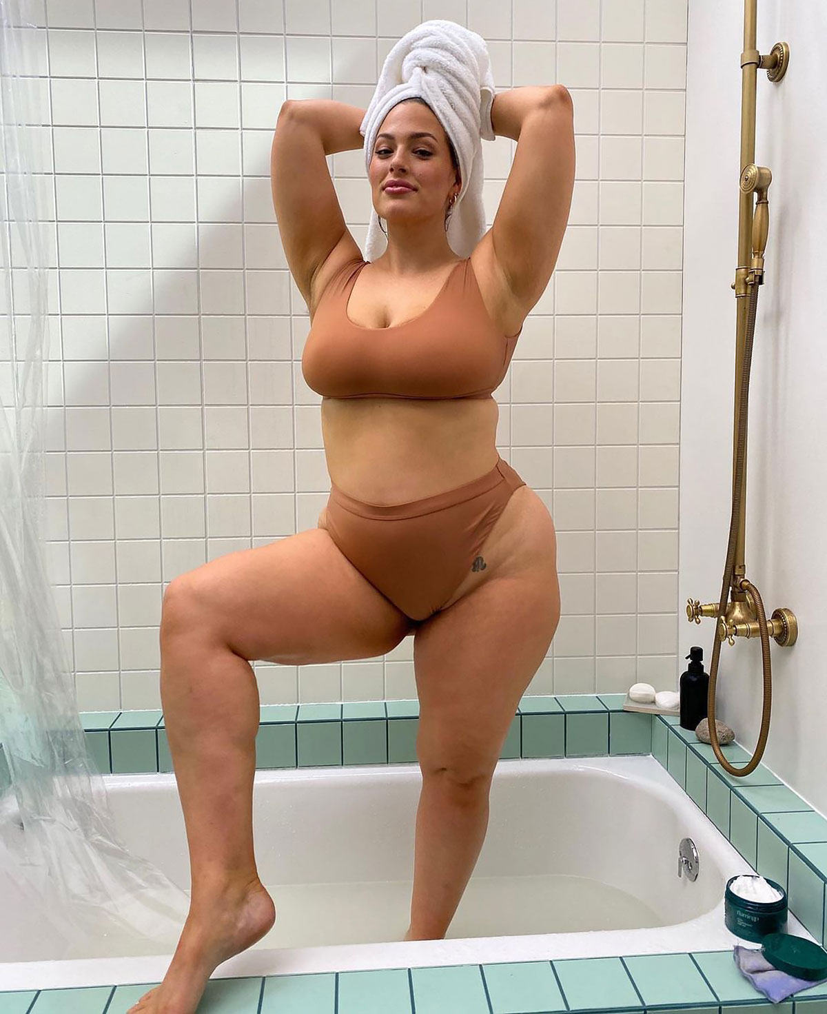 Ashley Graham shows off her curves in lacy lingerie