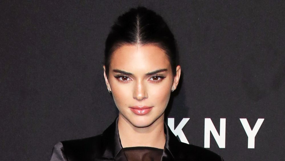 Channel Kendall Jenner's Bright Workout Look With This Under-$30 Set ...
