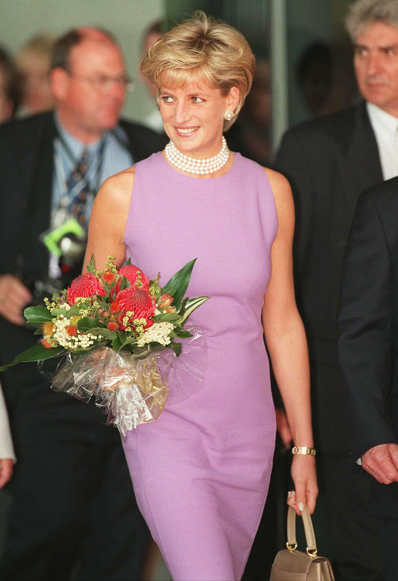 Prince Harry Arranged for Flowers to Be Laid at Late Mom Princess Diana's Grave for Mother's Day 1