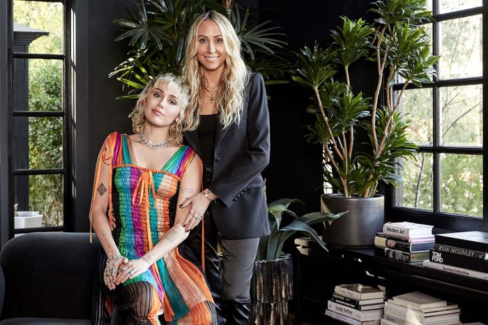 700px x 467px - Inside Miley Cyrus' Rock and Roll-Themed L.A. Home: Photos