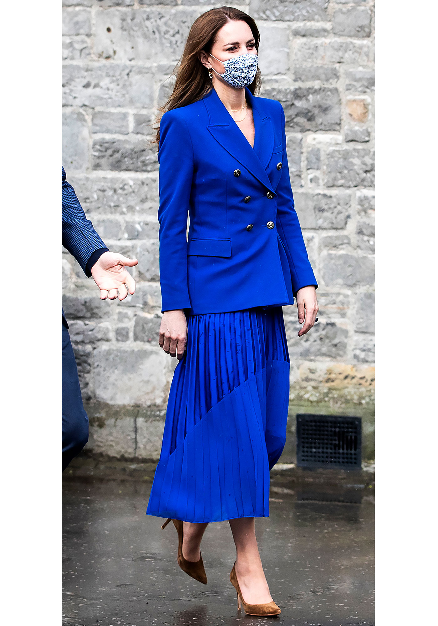 Royals wearing pleated skirts: From Kate Middleton to Princess Diana &  Queen Letizia