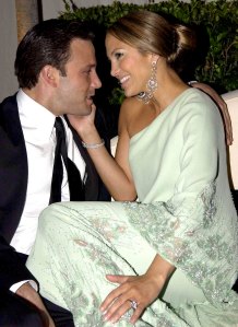 J Lo S Former Publicist Claims She Still Has Ben Affleck Engagement Ring Laptrinhx News