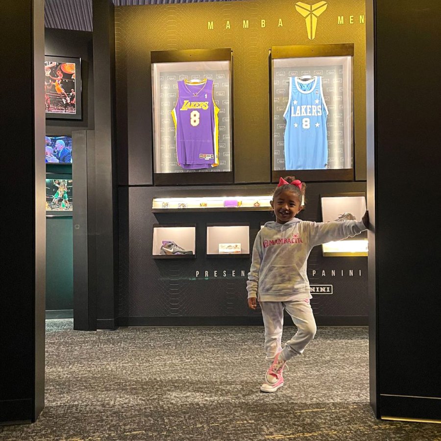 List 93+ Pictures where is the kobe bryant hall of fame exhibit Completed