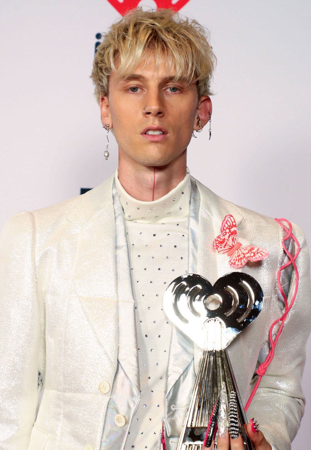 Machine Gun Kelly May Have Hair Extensions, Wig: Details