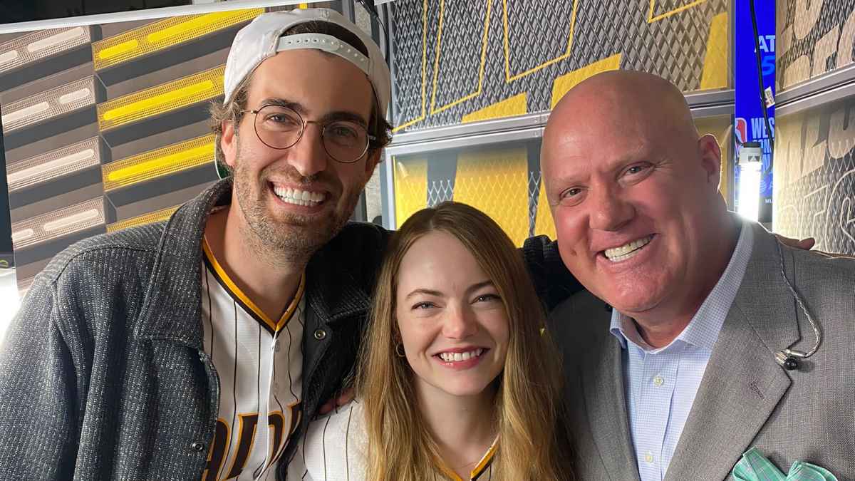 Emma Stone Makes a Rare Appearance With Her Husband Dave McCary
