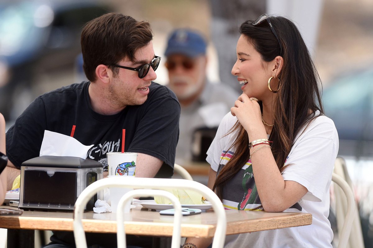 John Mulaney and Olivia Munn Enjoy Lunch Date in Los Angeles Pics