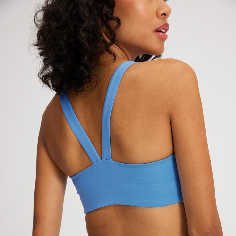 Posture bra for rounded shoulders helps to correct slouching shoulders.  They look like normal bras but have more coverage for better overall support.  Read n…