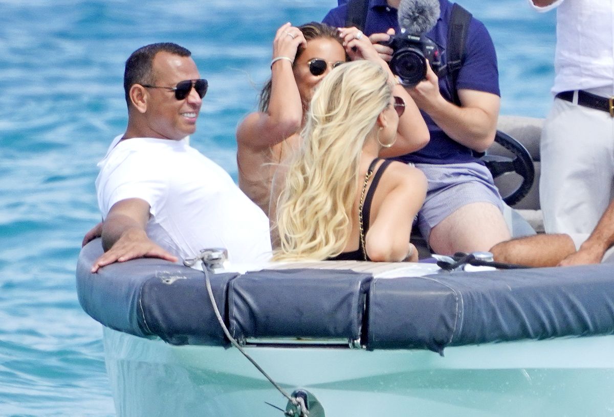 Jennifer Lopez and A-Rod Just Went on Dueling Birthday Yacht Trips