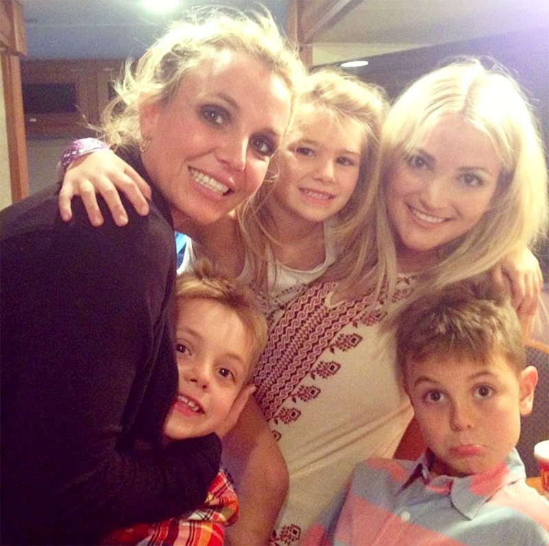 Les célébrités de Britney Spears se lient avec leurs neveux nièces